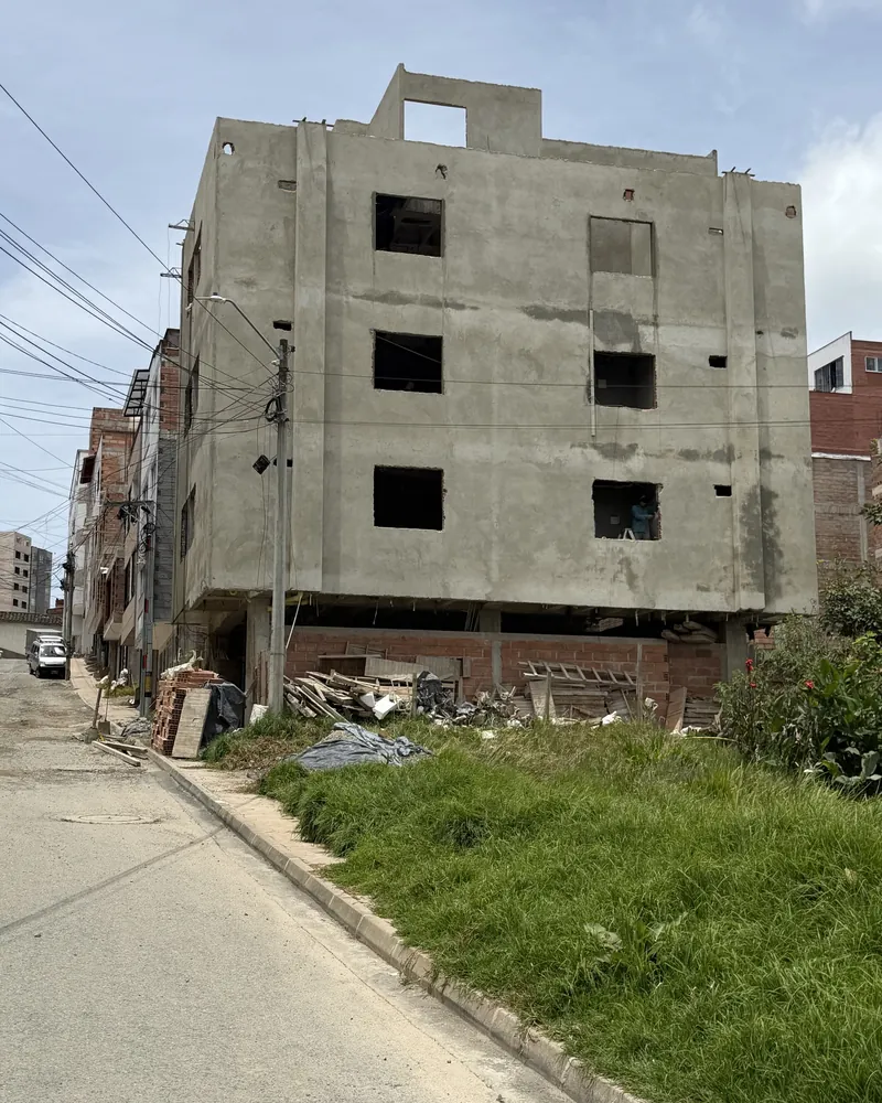 Mayo de 2026: La estructura llegó arriba