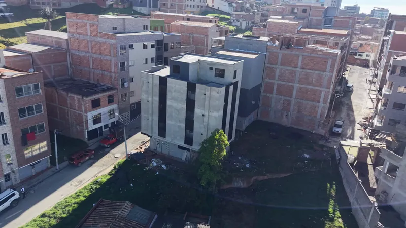 El Edificio Roma desde el dron, el 8 de octubre de 2026